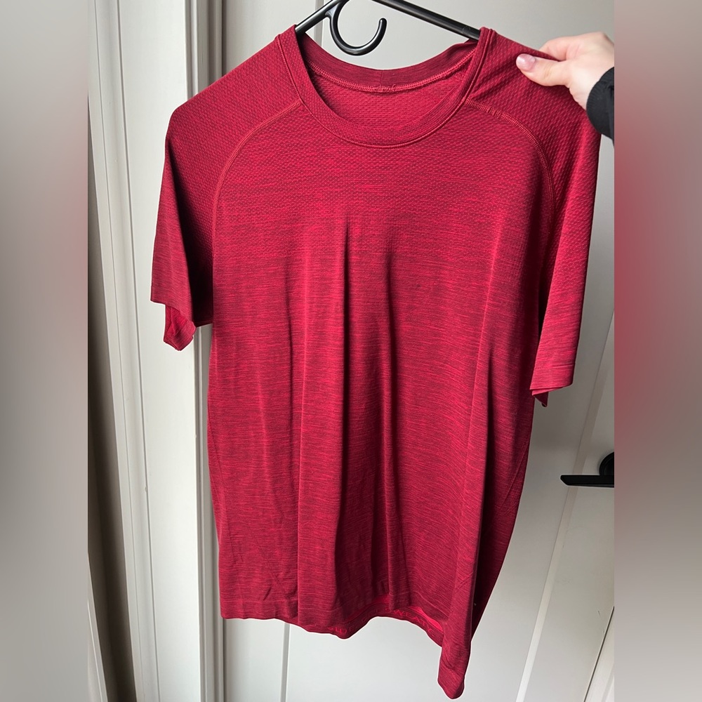 Lululemon Mens Metal vent tech short sleeve shirt medium red